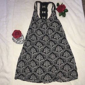 🌞4/$10 Francesca’s Crochet Halter Shift Tunic Top